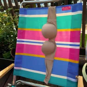 Nude strapless bra. Very comfortable and extremely handy. Great condition!